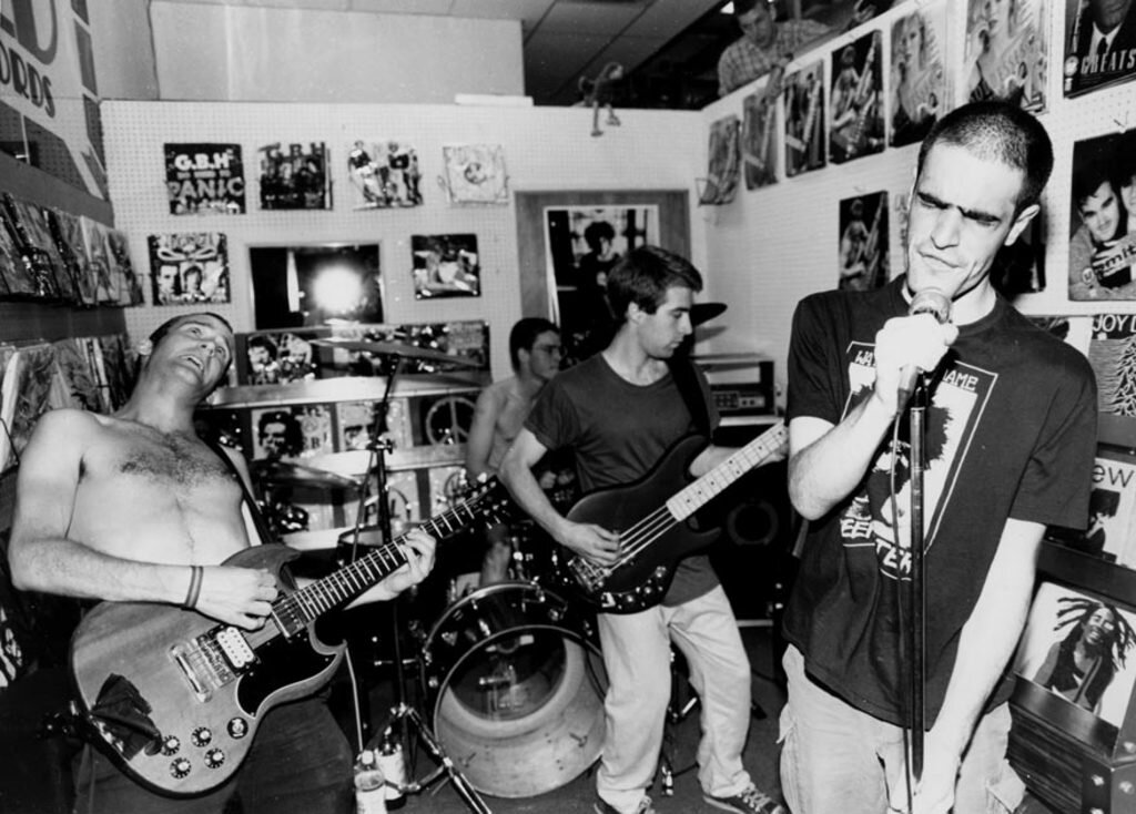 Imágenes cortesía de Dischord.com